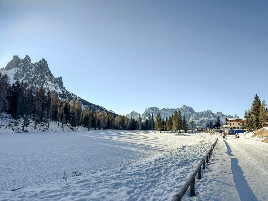 Lago d'Antorno e Chalet Lago d'Antorno