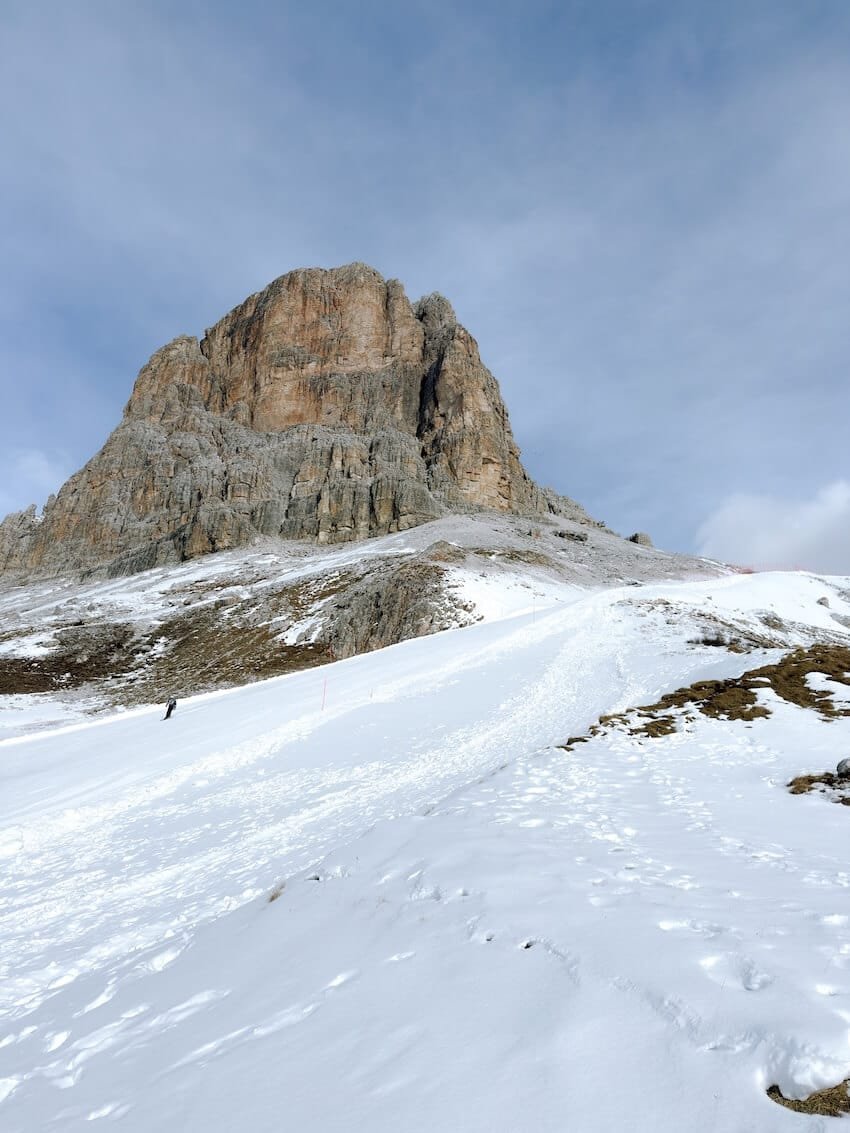 Bordo Pista Sentiero 452 per il Rifugio Averau