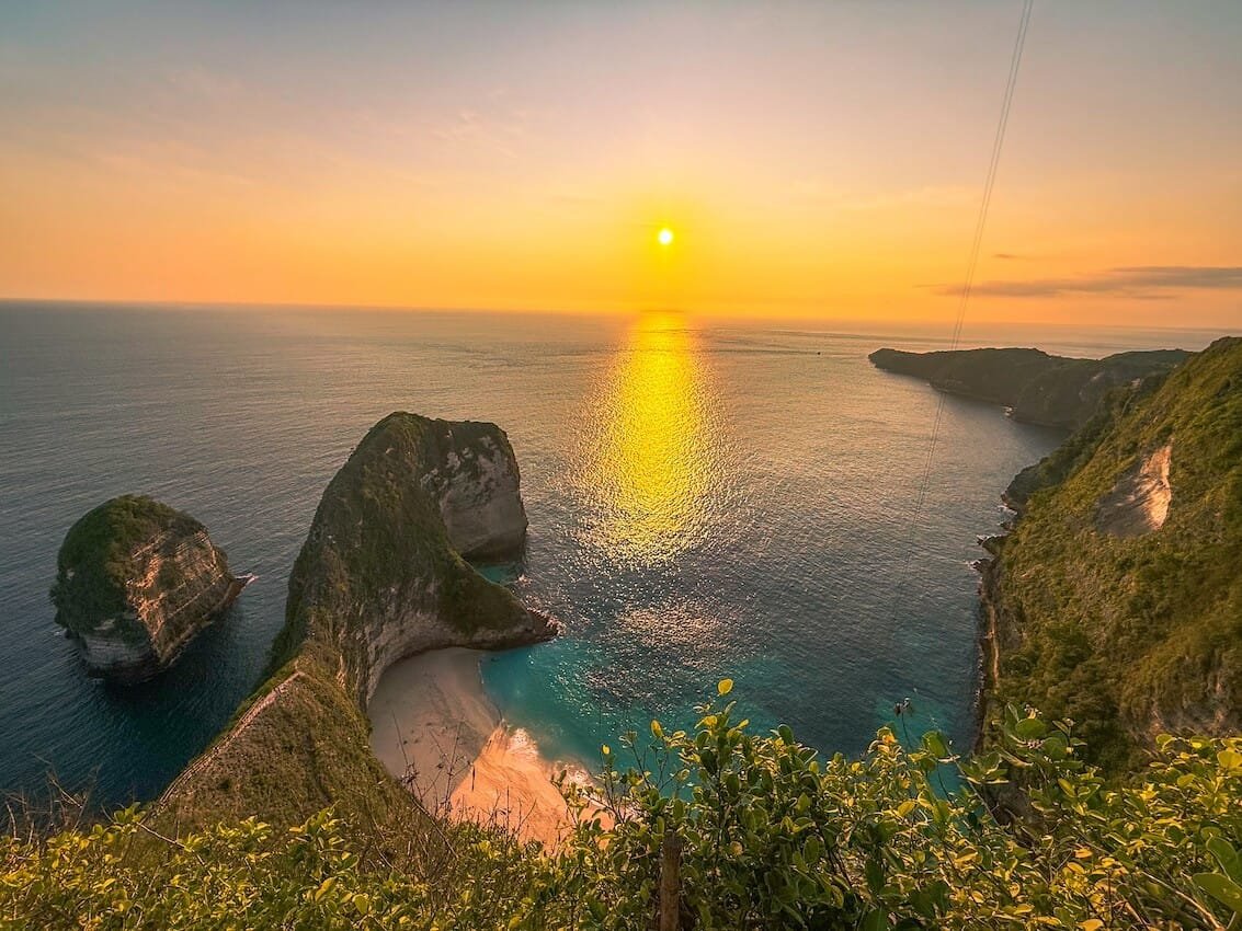Kelingking Beach Tramonto Nusa Penida Cosa Portare in Indonesia