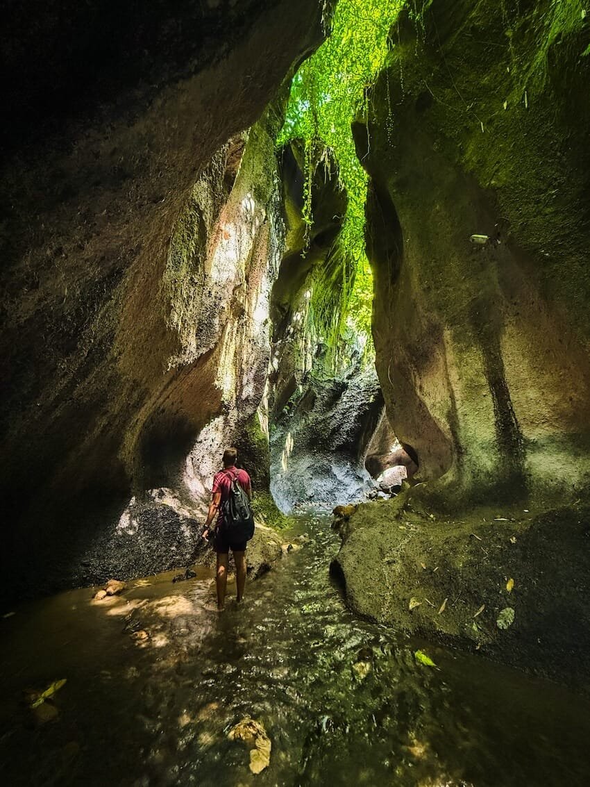 Pal nel Canyon di Tukad Cepung Waterfall Bali