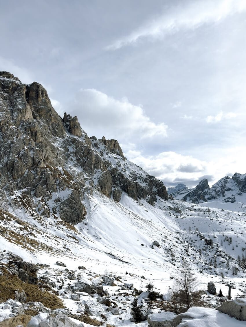 Sentiero 452 sotto il Monte Nuvolau