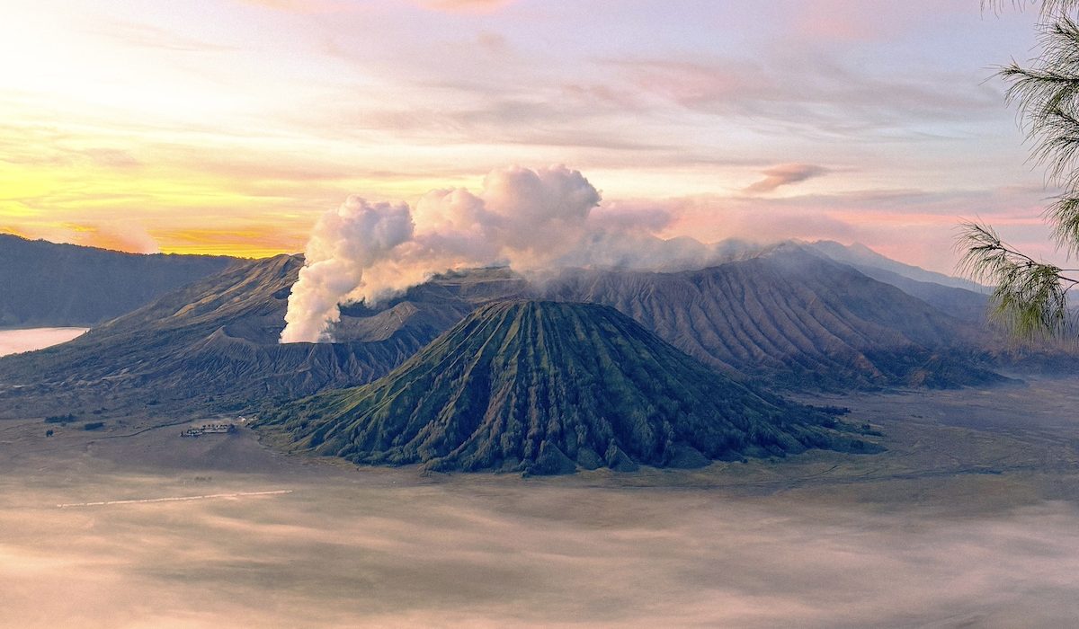Copertina Monte Bromo Alba