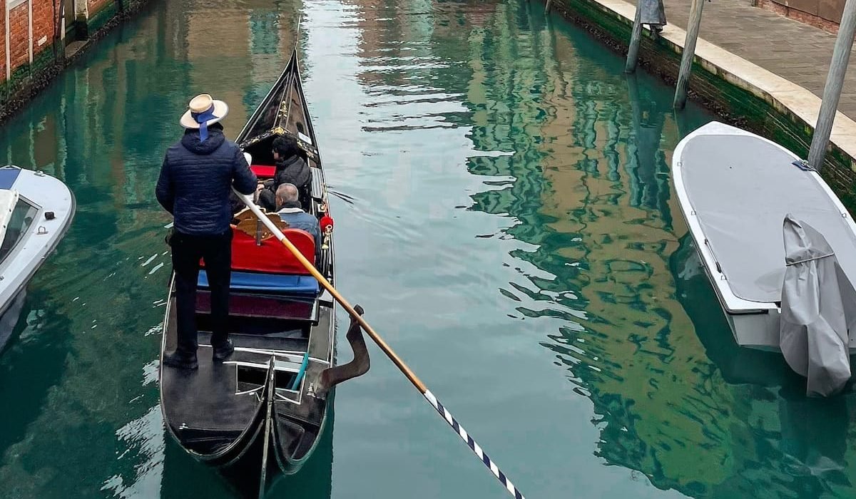 Copertina Venezia Gondola