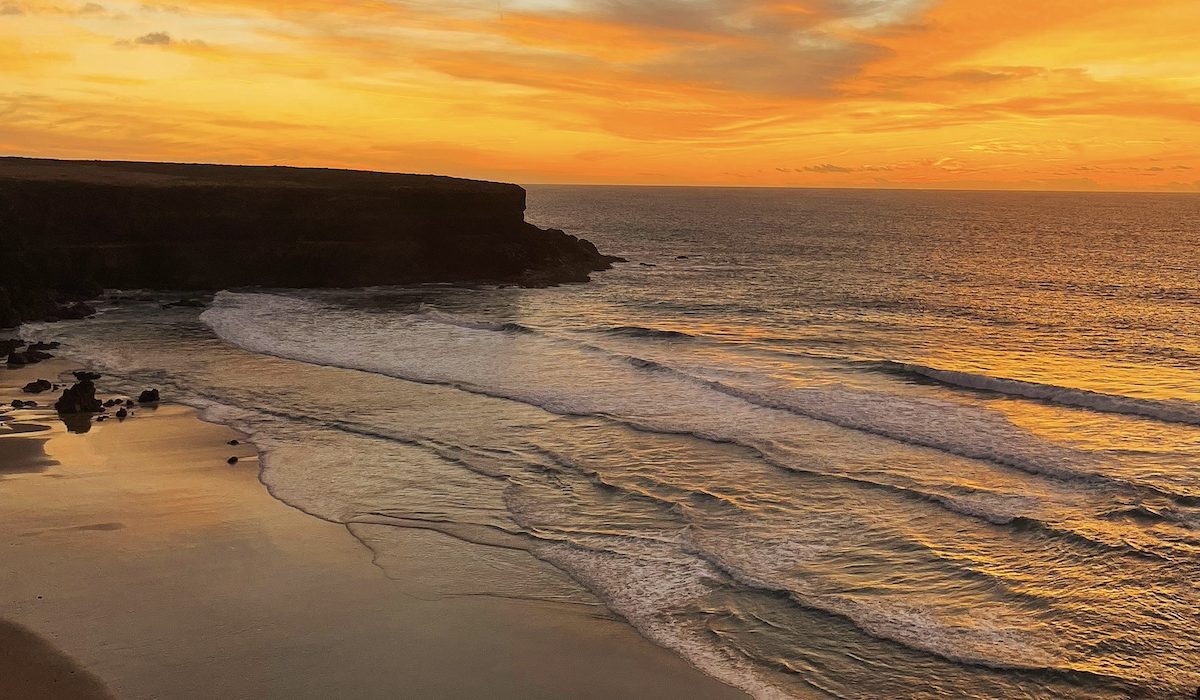 Playa de Esquinzo al Tramonto Copertina